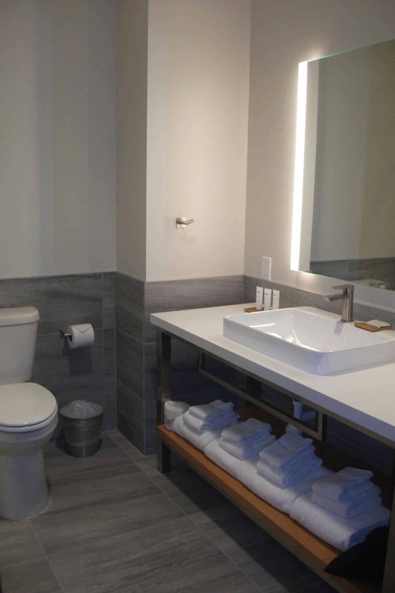Radisson Hotel Pendleton Airport 外观 照片