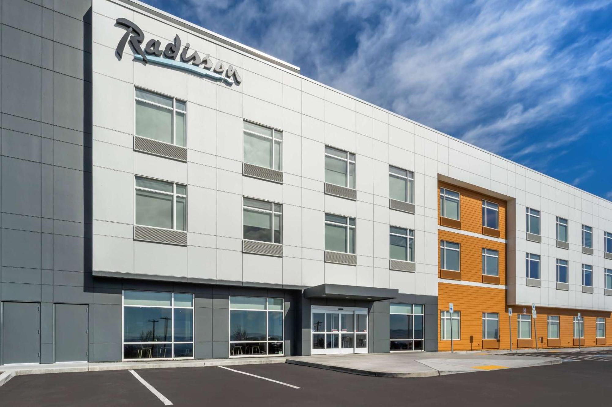 Radisson Hotel Pendleton Airport 外观 照片